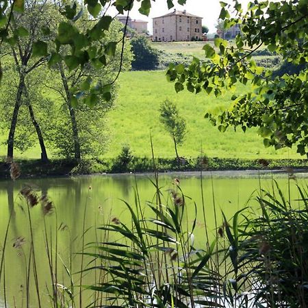 Appartamenti Cenni - Relais Su Lago Varsi Exterior foto