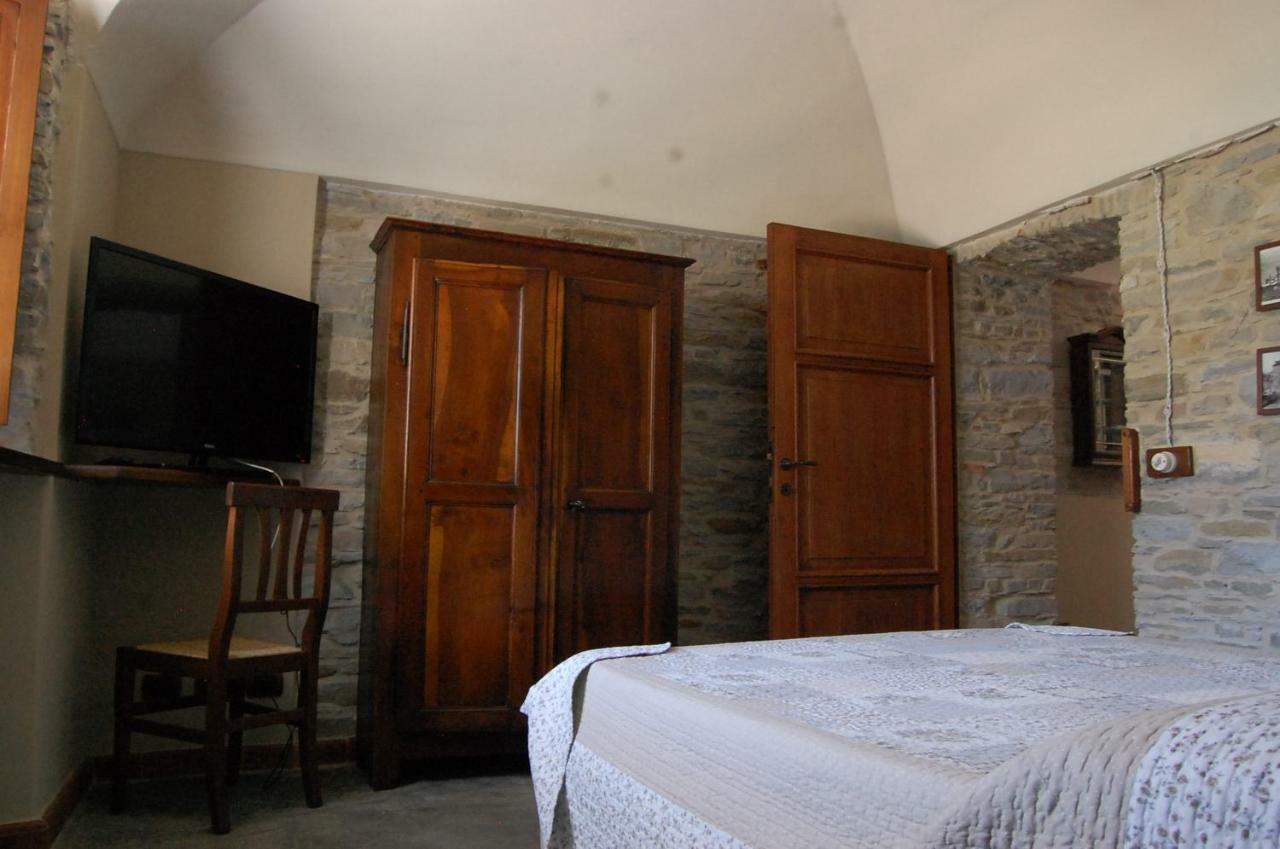 Appartamenti Cenni - Relais Su Lago Varsi Exterior foto