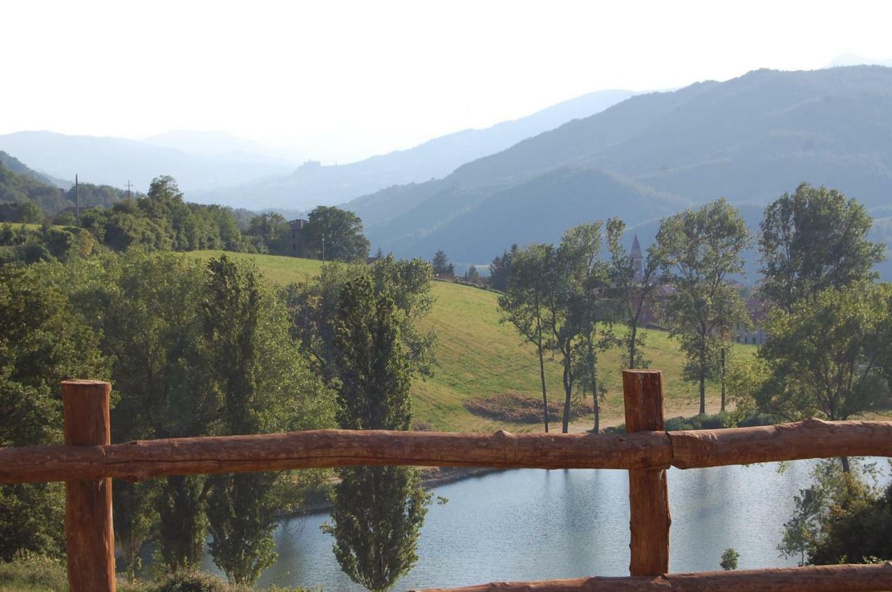 Appartamenti Cenni - Relais Su Lago Varsi Exterior foto
