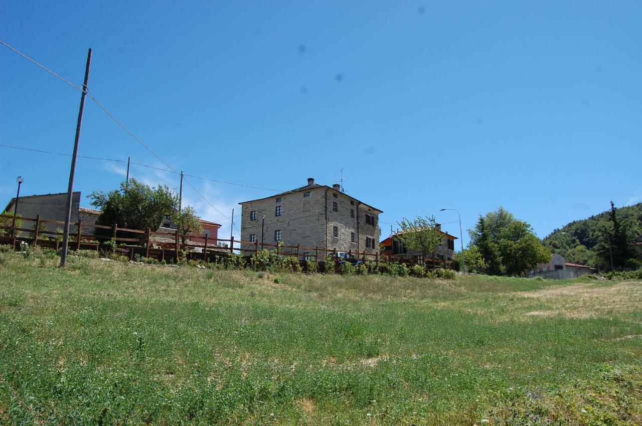 Appartamenti Cenni - Relais Su Lago Varsi Exterior foto